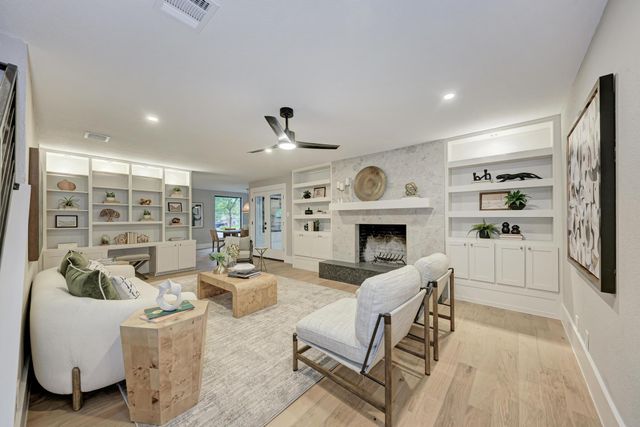 9401 Topridge DR, Austin, TX 78750
