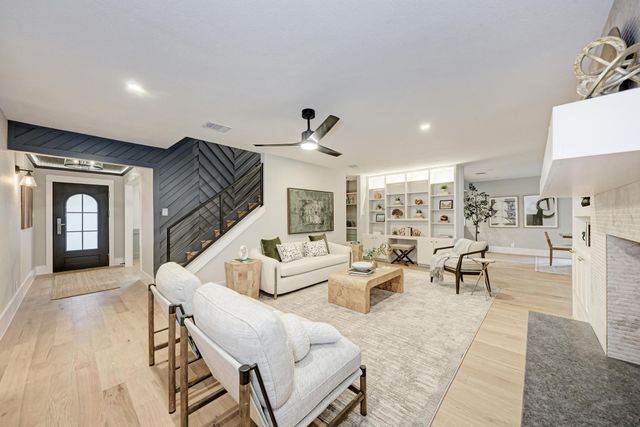 9401 Topridge DR, Austin, TX 78750