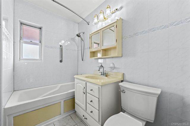 3302 Tiemann Avenue, Bronx, NY 10469