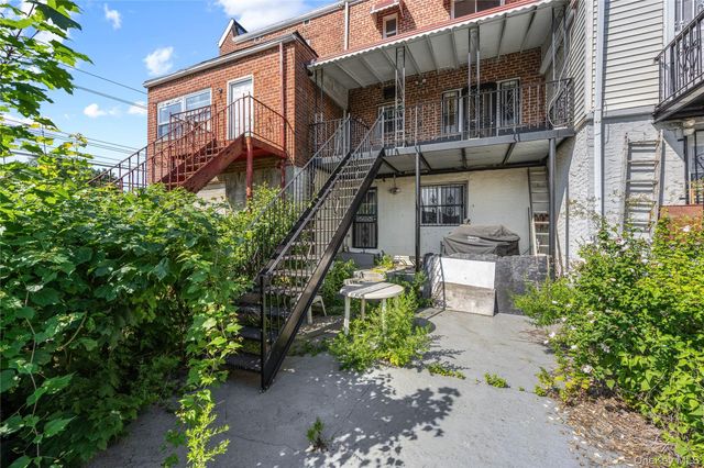 3302 Tiemann Avenue, Bronx, NY 10469