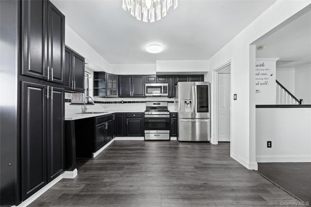 3302 Tiemann Avenue, Bronx, NY 10469