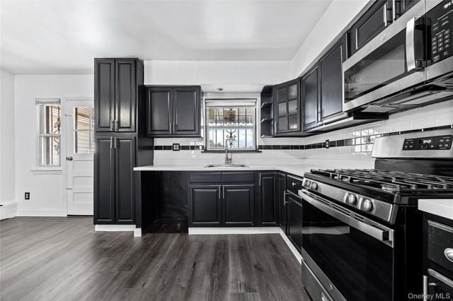 3302 Tiemann Avenue, Bronx, NY 10469