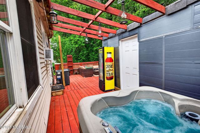 536 Iron Kettle Road, Toms River, NJ 08753