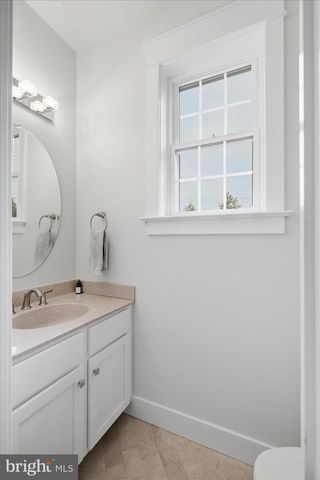 354 AMBER DR, Lititz, PA 17543