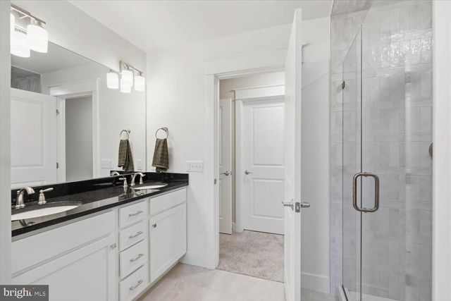 354 AMBER DR, Lititz, PA 17543