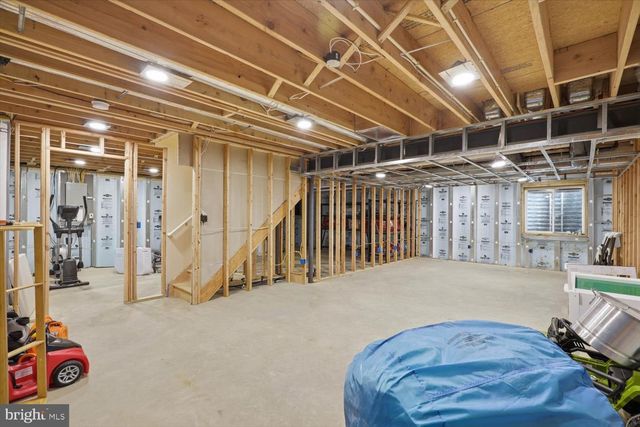 354 AMBER DR, Lititz, PA 17543