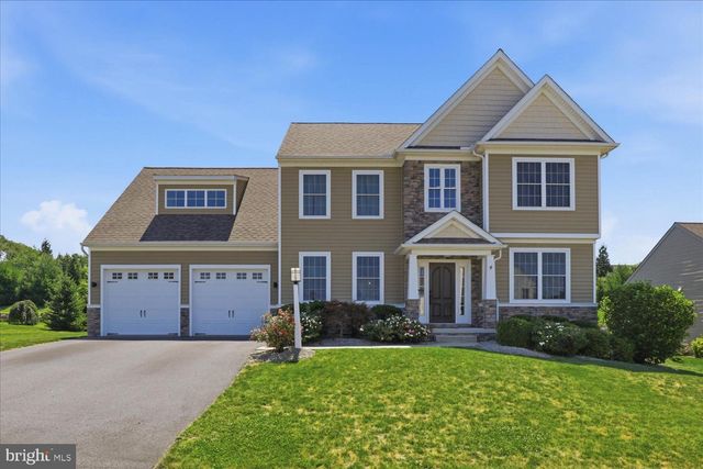 354 AMBER DR, Lititz, PA 17543
