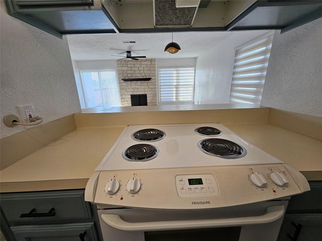 6806 Old Quarry LN, Austin, TX 78731