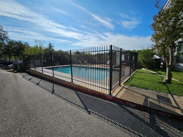 6806 Old Quarry LN, Austin, TX 78731