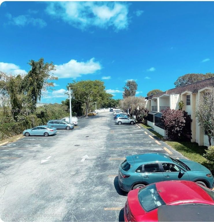 7845 Miller Dr A202, Miami, FL 33155