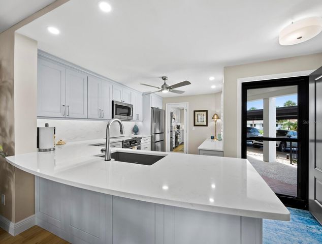 448 GULF OF MEXICO DRIVE A104, Longboat Key, FL 34228