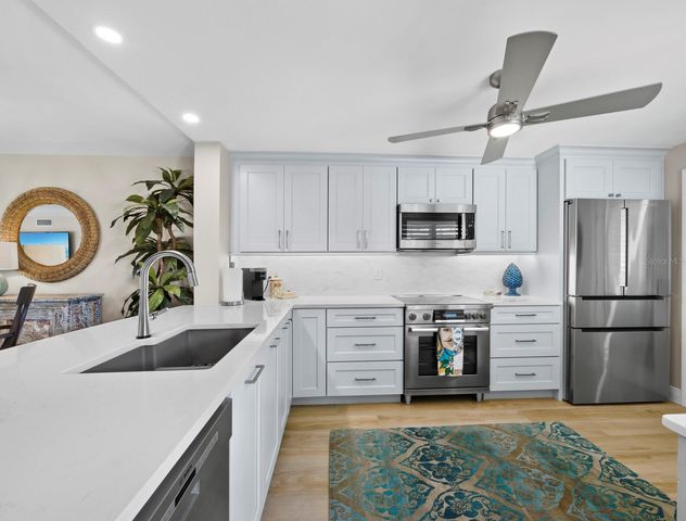 448 GULF OF MEXICO DRIVE A104, Longboat Key, FL 34228