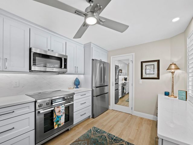 448 GULF OF MEXICO DRIVE A104, Longboat Key, FL 34228