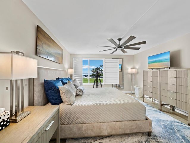 448 GULF OF MEXICO DRIVE A104, Longboat Key, FL 34228