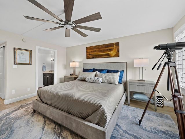 448 GULF OF MEXICO DRIVE A104, Longboat Key, FL 34228
