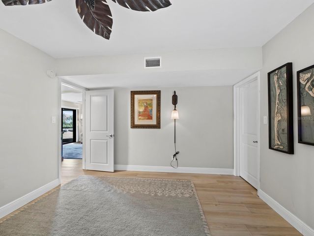 448 GULF OF MEXICO DRIVE A104, Longboat Key, FL 34228