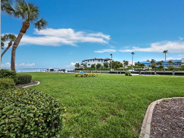 448 GULF OF MEXICO DRIVE A104, Longboat Key, FL 34228