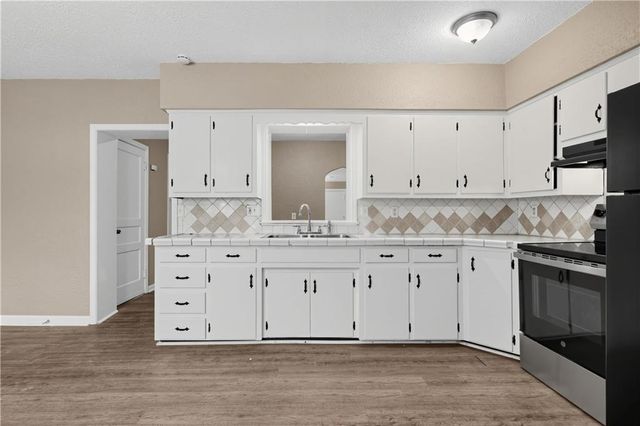 5228 Woodson Road, Raytown, MO 64133