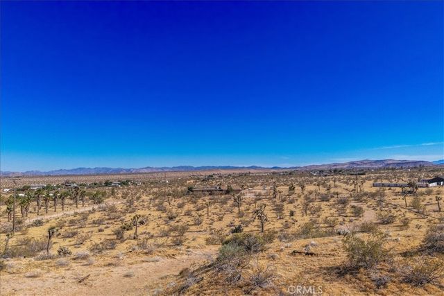 56666 Lowe Avenue, Yucca Valley, CA 92284