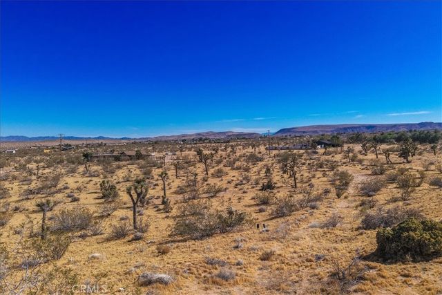 56666 Lowe Avenue, Yucca Valley, CA 92284
