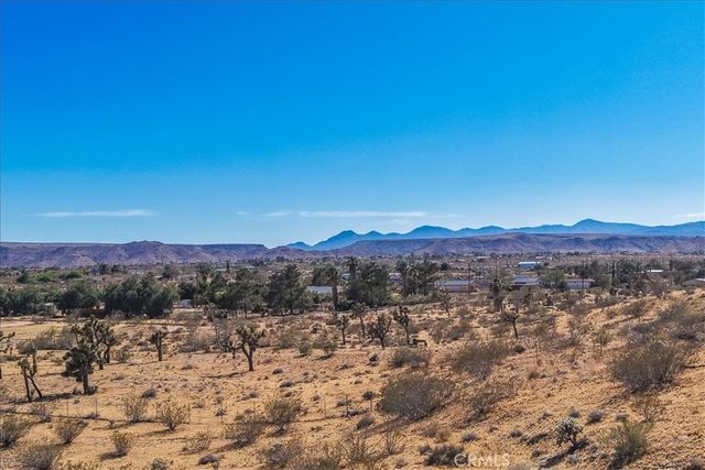 56666 Lowe Avenue, Yucca Valley, CA 92284