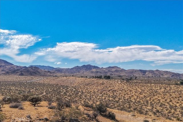 56666 Lowe Avenue, Yucca Valley, CA 92284