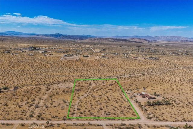 56666 Lowe Avenue, Yucca Valley, CA 92284