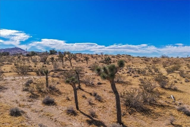 56666 Lowe Avenue, Yucca Valley, CA 92284