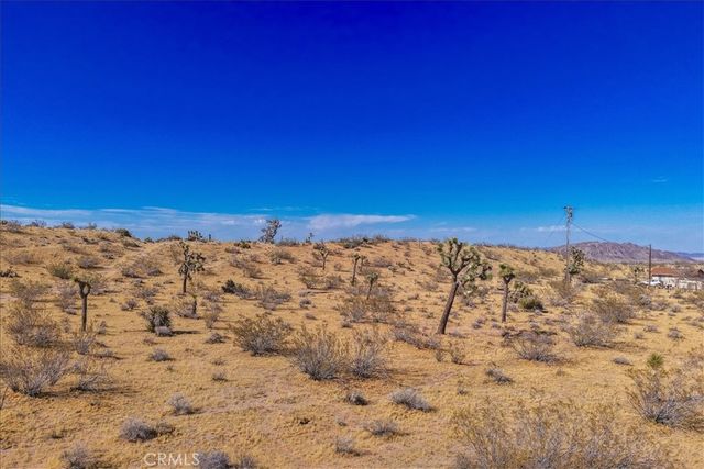 56666 Lowe Avenue, Yucca Valley, CA 92284