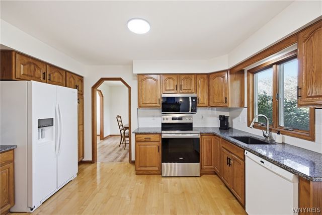664 Sara Court, Lewiston, NY 14092