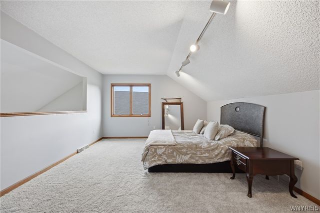 664 Sara Court, Lewiston, NY 14092