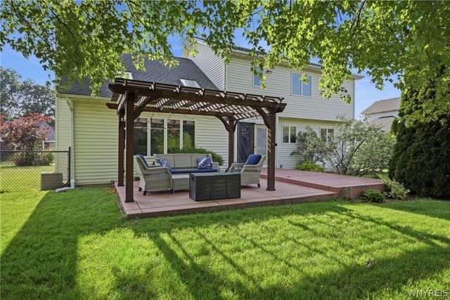 664 Sara Court, Lewiston, NY 14092