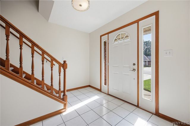 664 Sara Court, Lewiston, NY 14092