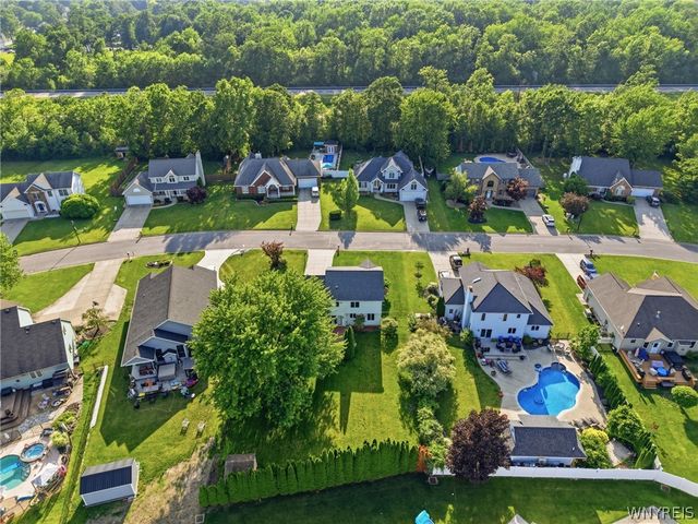 664 Sara Court, Lewiston, NY 14092