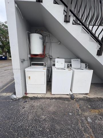 4444 SW 67th Ave 6, Miami, FL 33155