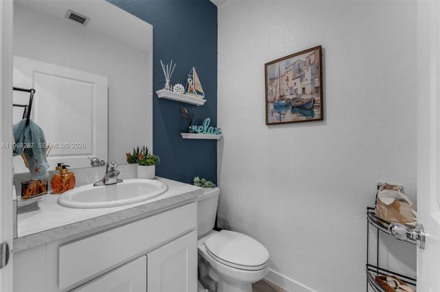 514 NE 12th St, Florida City, FL 33034