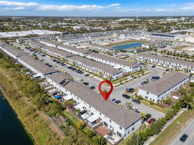 514 NE 12th St, Florida City, FL 33034