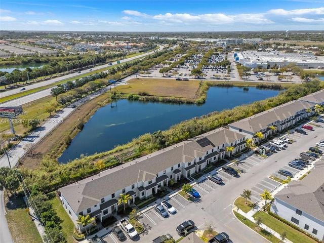 514 NE 12th St, Florida City, FL 33034