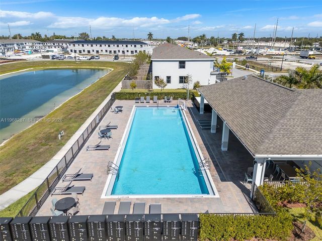 514 NE 12th St, Florida City, FL 33034
