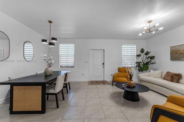 514 NE 12th St, Florida City, FL 33034