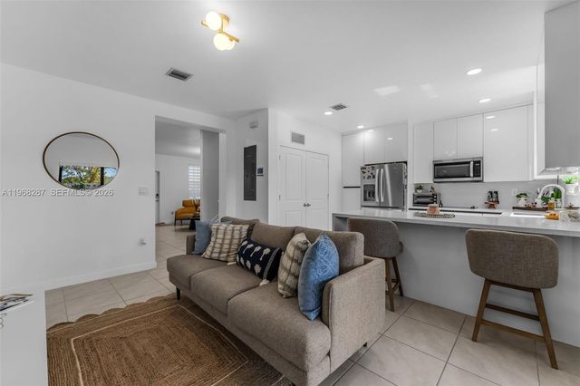 514 NE 12th St, Florida City, FL 33034