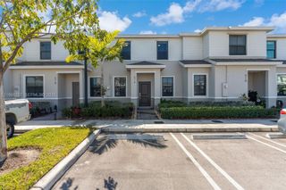 514 NE 12th St, Florida City, FL 33034