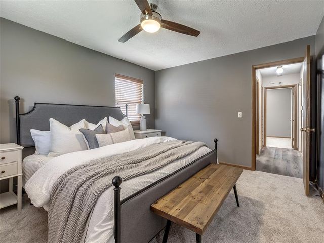 2717 Plymouth Lane, The Village, OK 73120