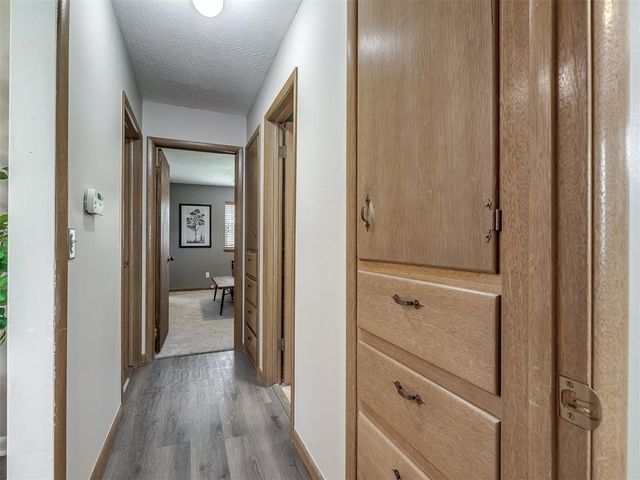 2717 Plymouth Lane, The Village, OK 73120