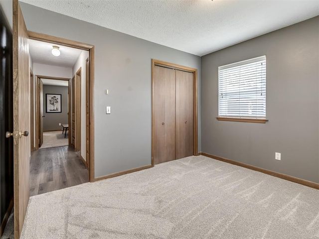 2717 Plymouth Lane, The Village, OK 73120