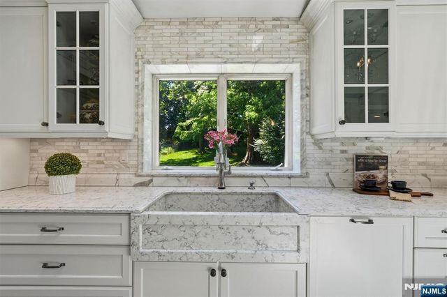 210 Carmal Court, Wyckoff, NJ 07481