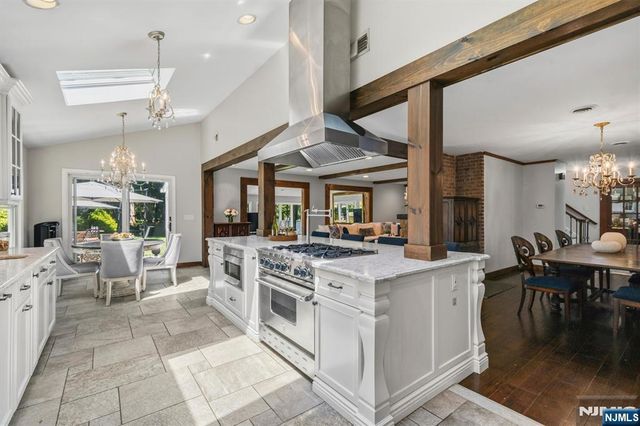 210 Carmal Court, Wyckoff, NJ 07481
