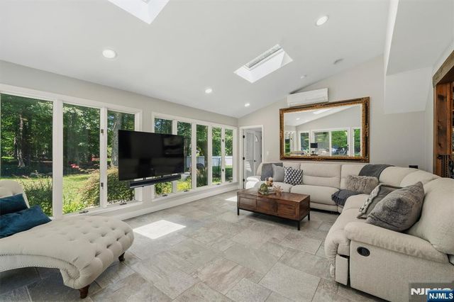 210 Carmal Court, Wyckoff, NJ 07481
