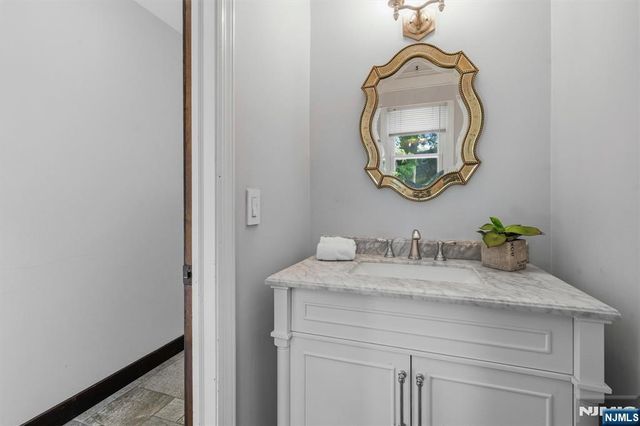 210 Carmal Court, Wyckoff, NJ 07481