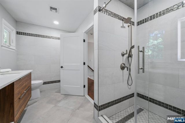 210 Carmal Court, Wyckoff, NJ 07481